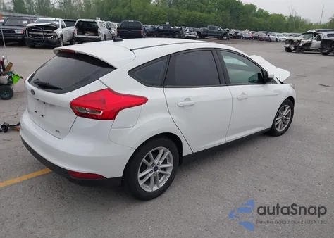 2017 Ford Focus Se z USA, uszkodzony, nr VIN 1FADP3K21HL233138